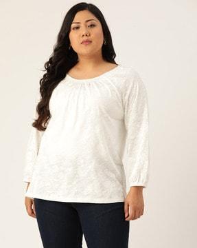 relaxed fit top with 3/4th sleeves
