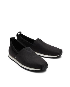 resident black walking shoes