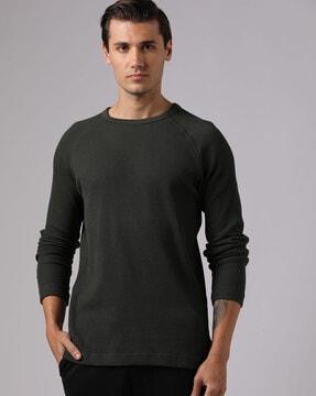 ribbed round-neck t-shirt with raglan sleeves