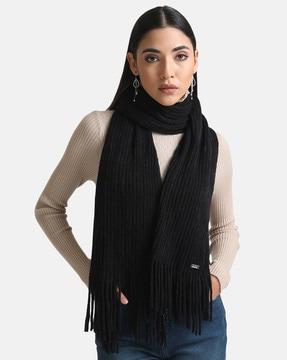 ribbed scarf with tassels