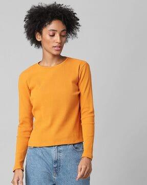 ribbed fitted round-neck top