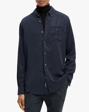 ribbed shirt with button-down collar