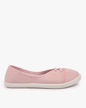 ribbed slip-on casual shoes
