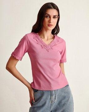 ribbed v-neck t-shirt with lace accent