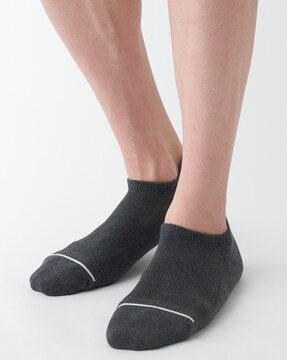 right-angle pile sneaker socks