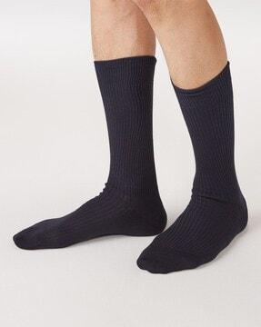 right angle ribbed socks