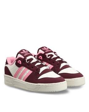 rivalry low w basketball lace-up sneakers