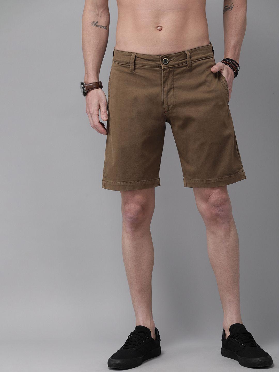 roadster men brown solid regular fit chino shorts