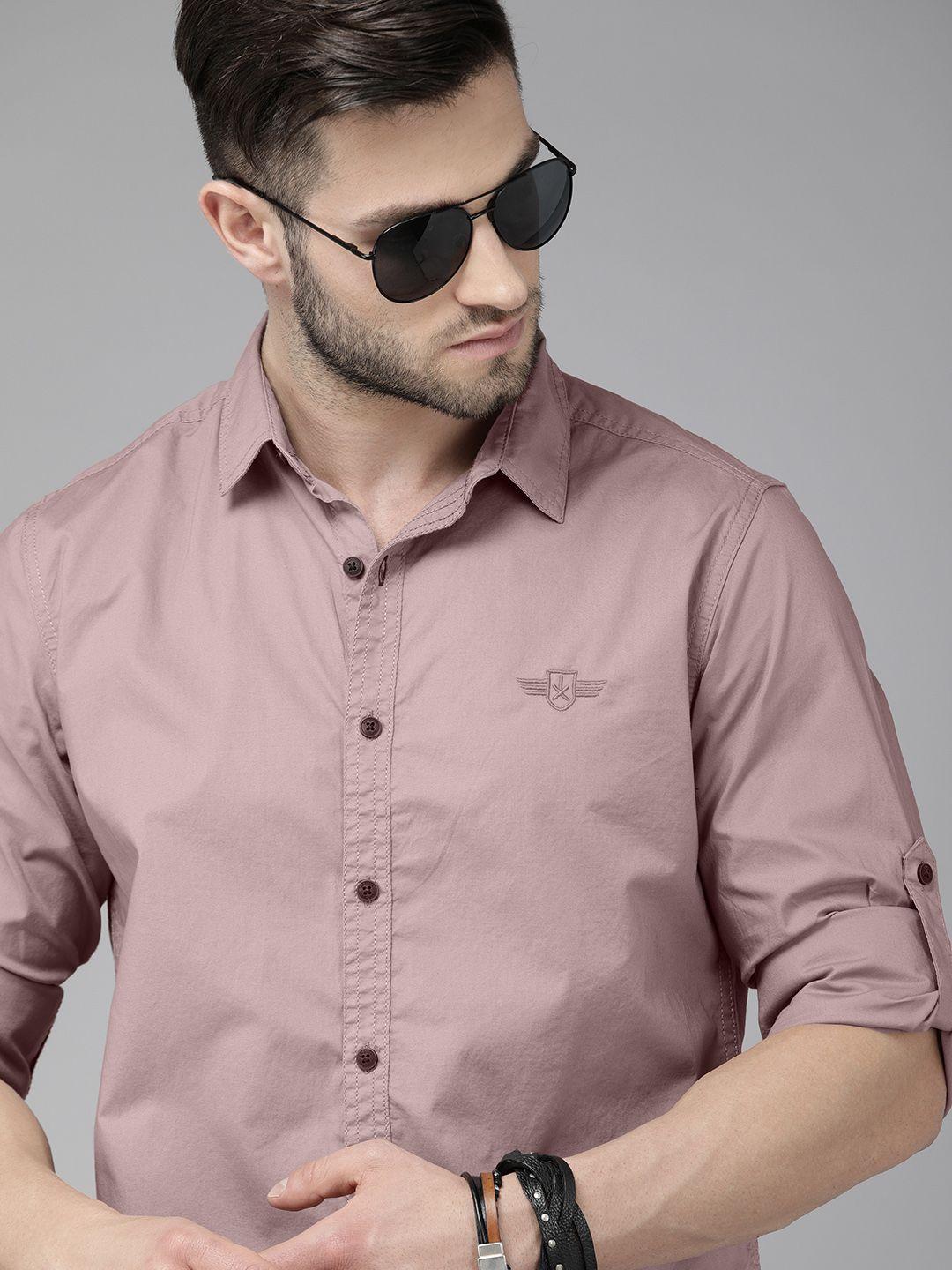 roadster men mauve solid slim fit sustainable casual shirt