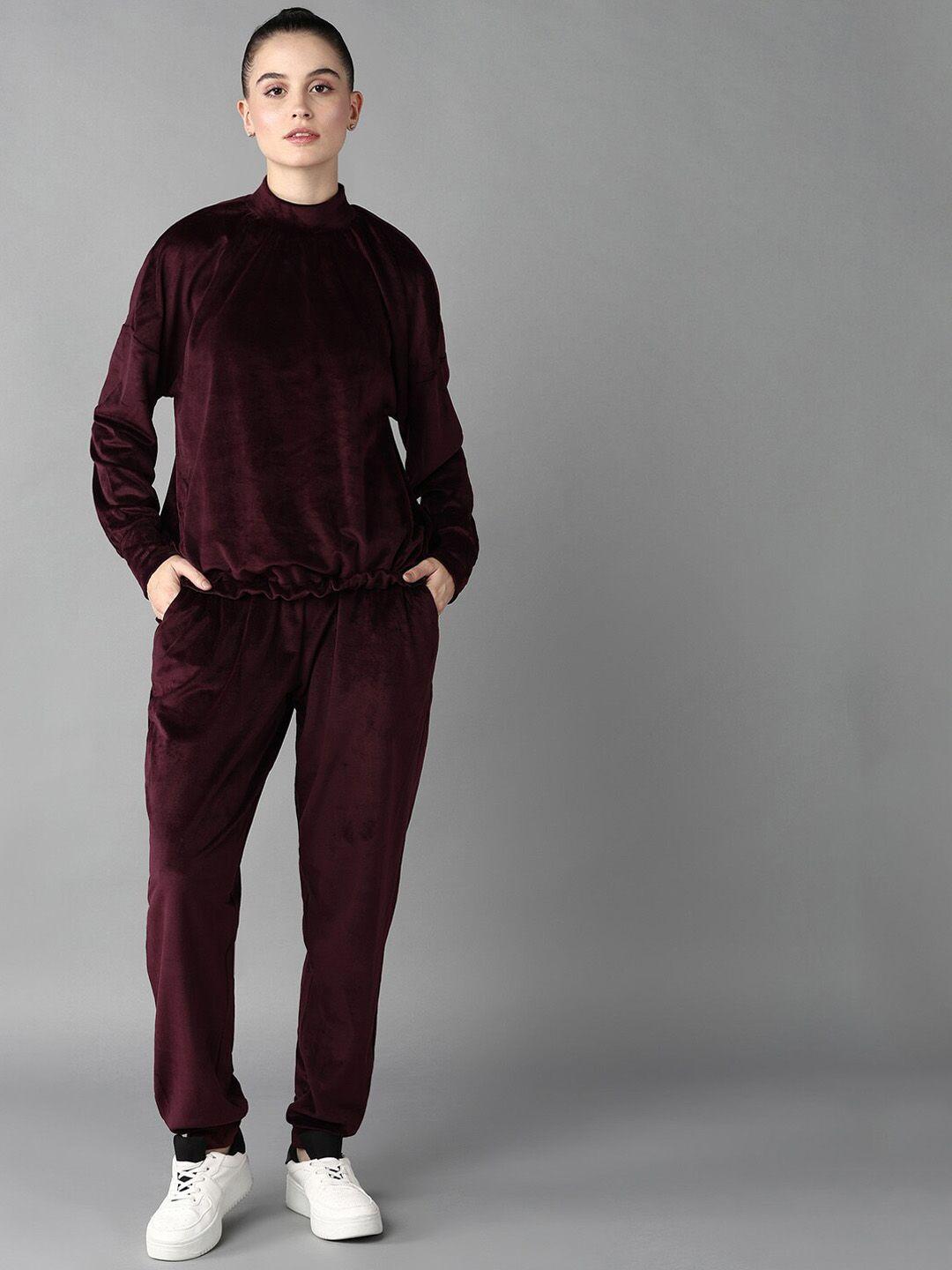 roadster round neck sweatshirt with joggers