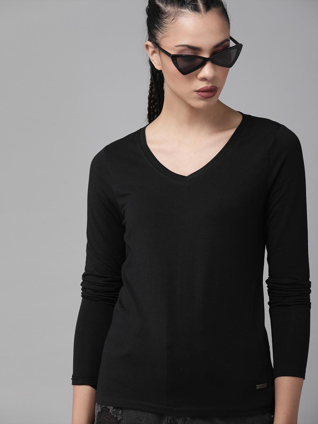 roadster women black solid v-neck t-shirt