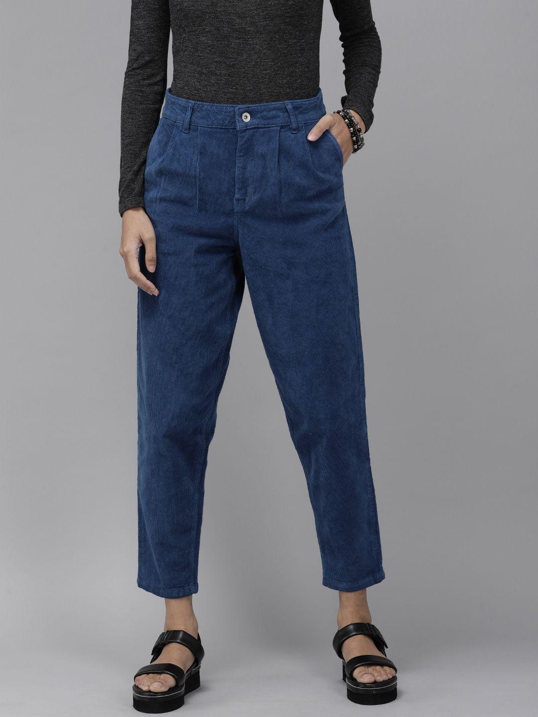 roadster women blue solid mid-rise slouchy fit corduroy trousers