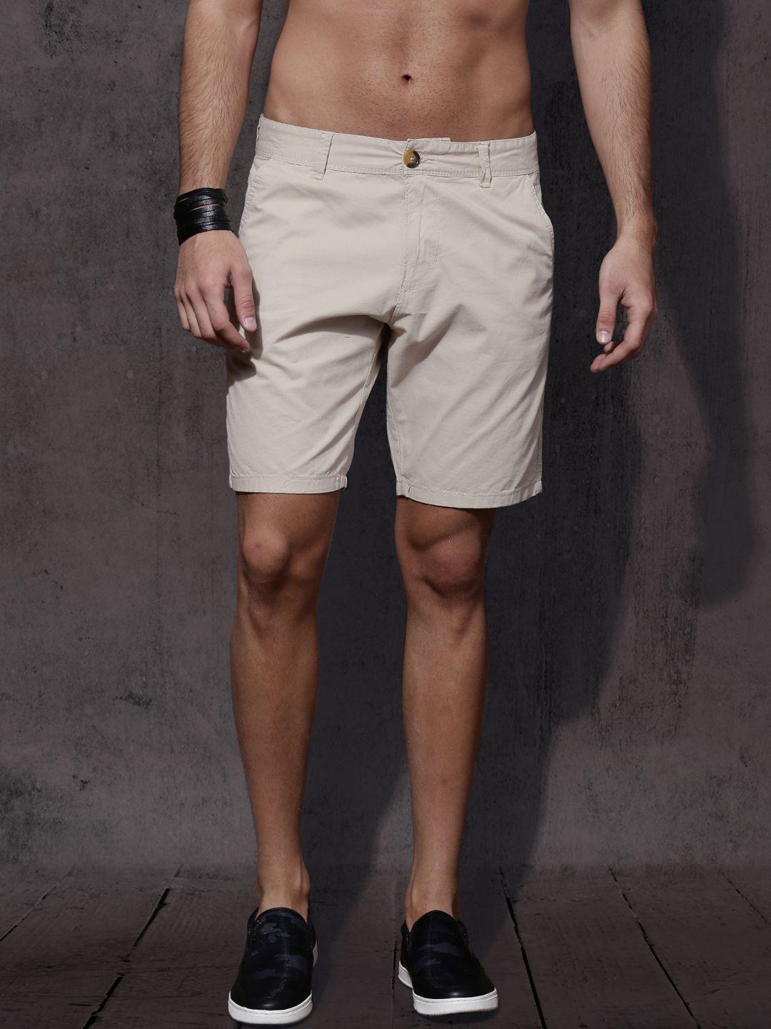 roadster men beige solid regular fit chino shorts