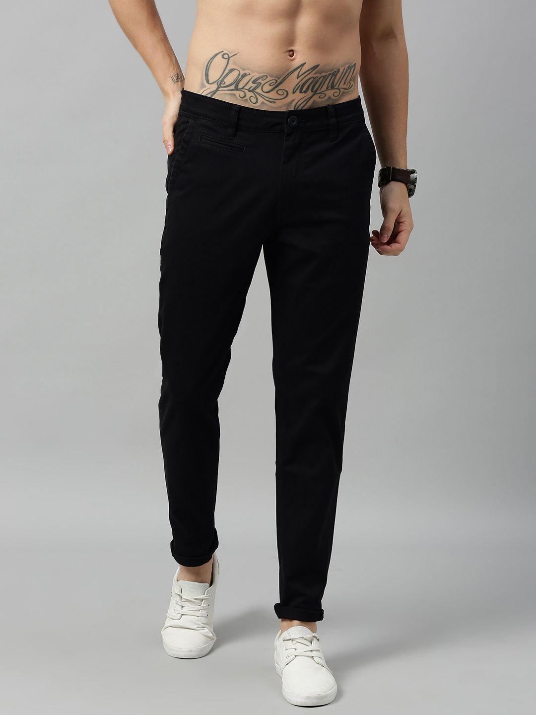 roadster men black slim fit solid chinos