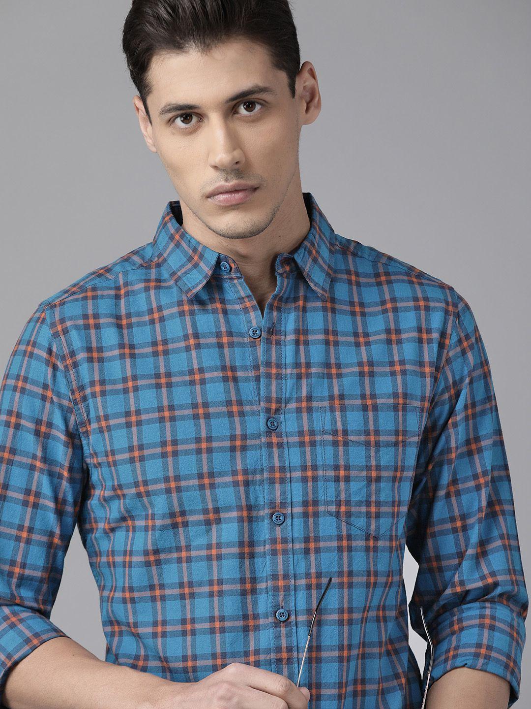 roadster men blue & rust orange pure cotton regular fit checked casual shirt