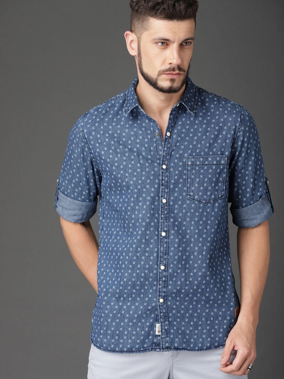 roadster men blue regular fit printed denim casual shirt