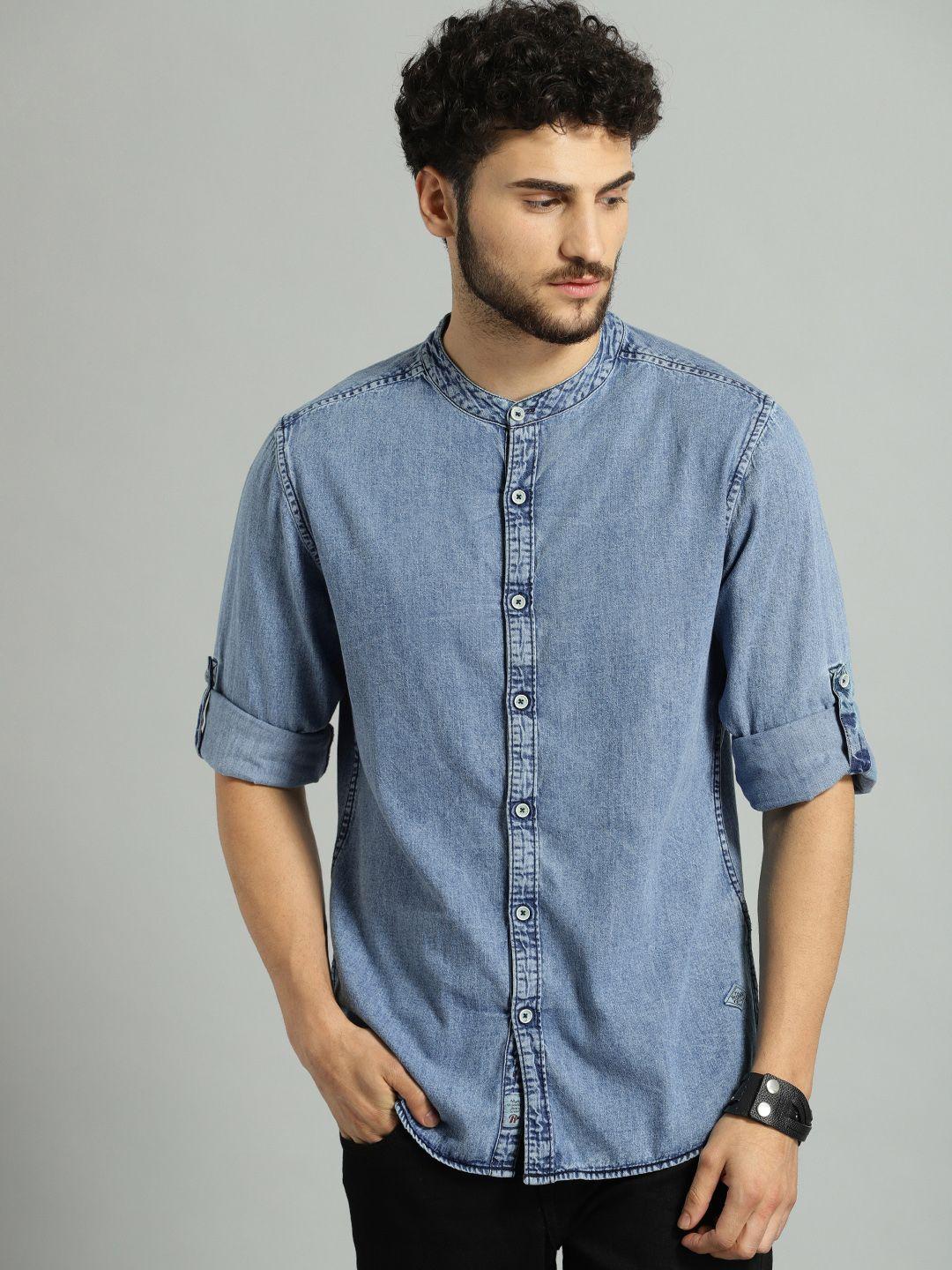 roadster men blue regular fit solid casual denim shirt