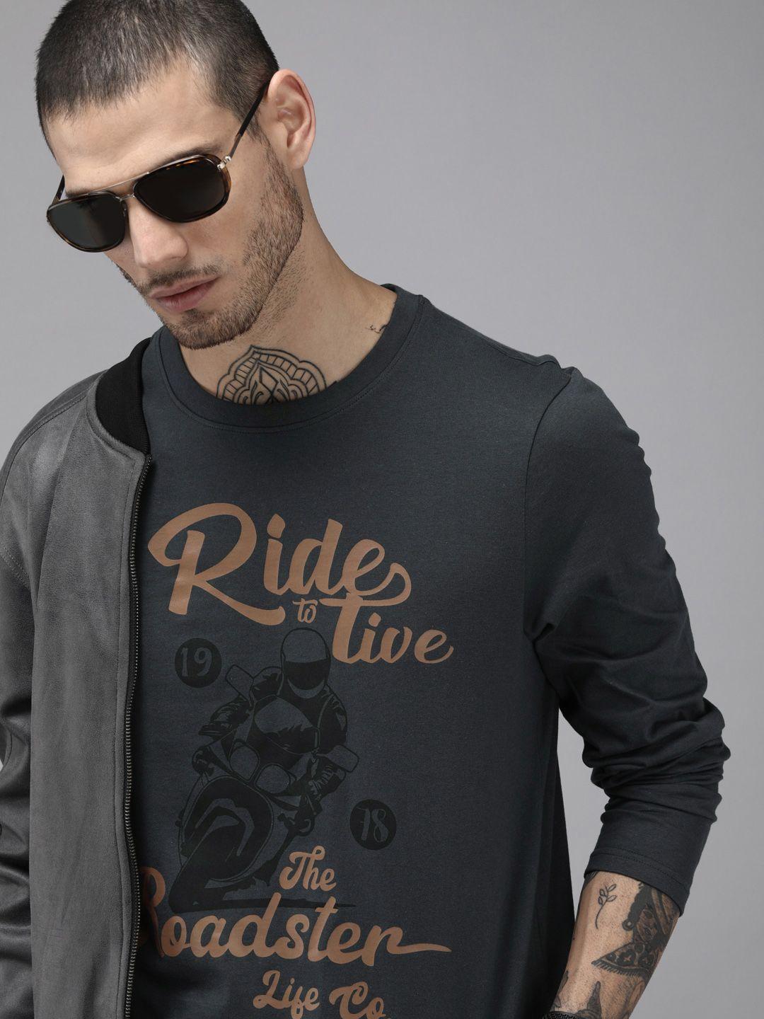 roadster men charcoal grey printed pure cotton t-shirt