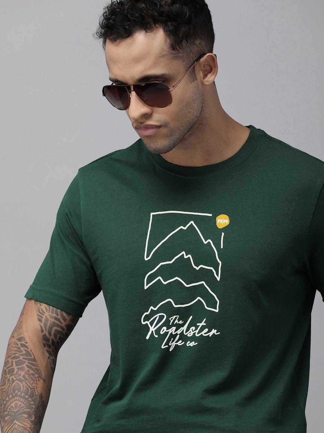 roadster men green & white typography printed pure cotton t-shirt