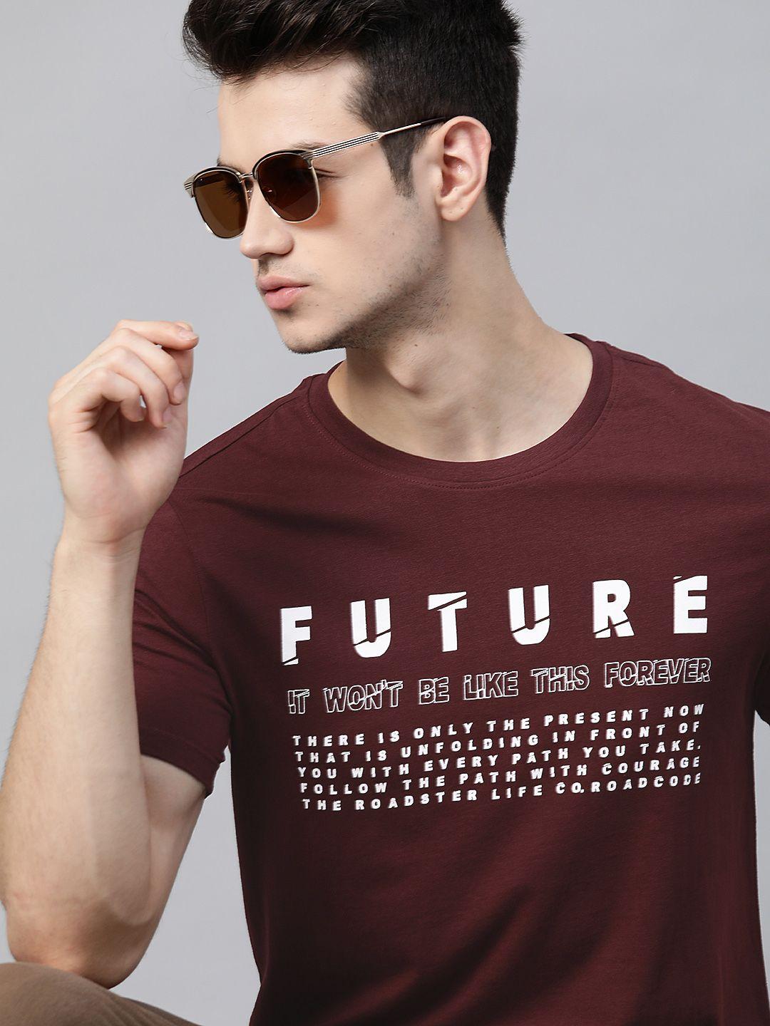 roadster men maroon  white typography printed pure cotton t-shirt