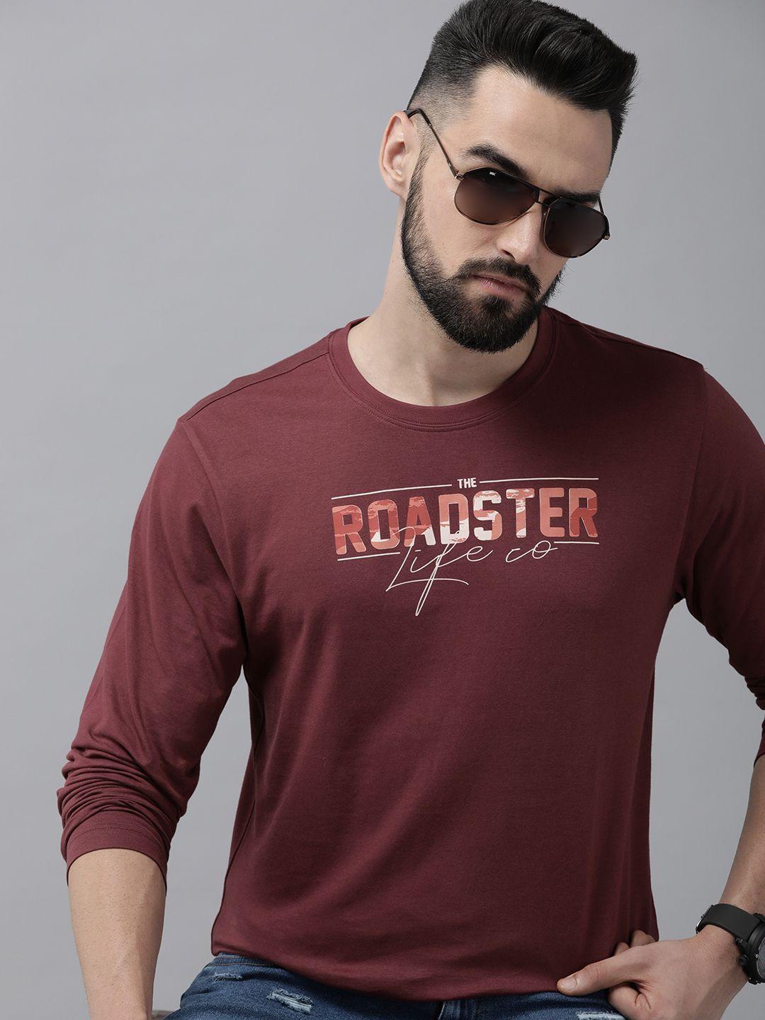 roadster men maroon brand logo printed pure cotton t-shirt