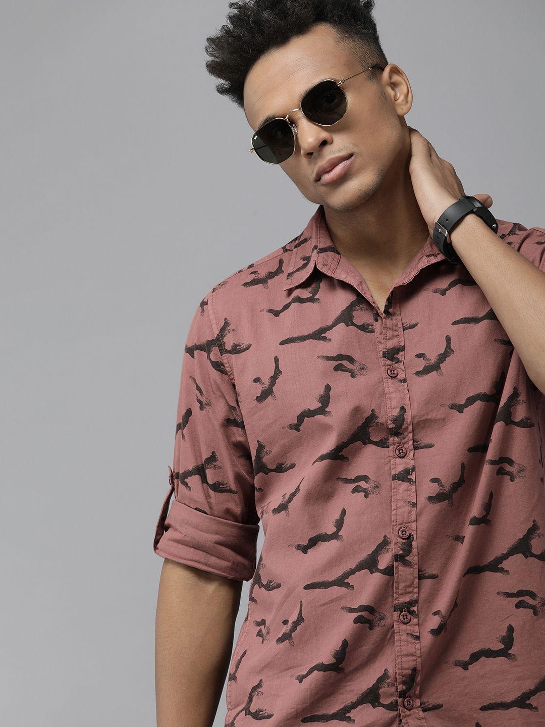 roadster men mauve classic printed cotton casual shirt