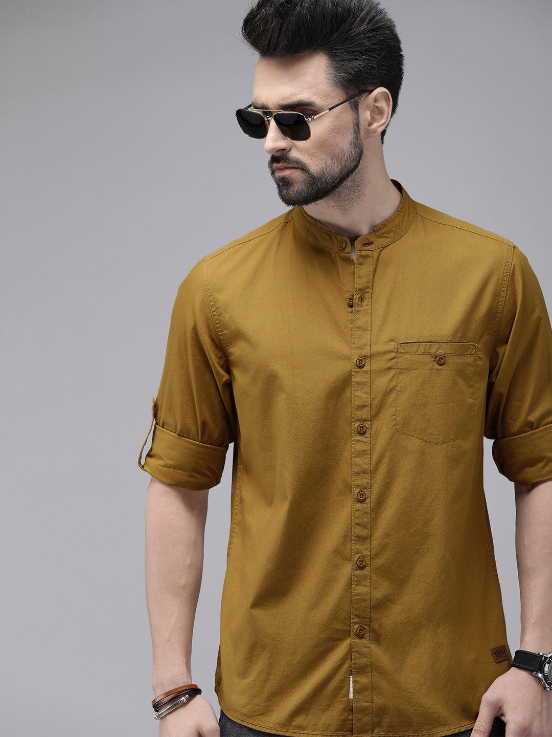 roadster men mustard solid regular fit pure cotton sustainable casual shirt