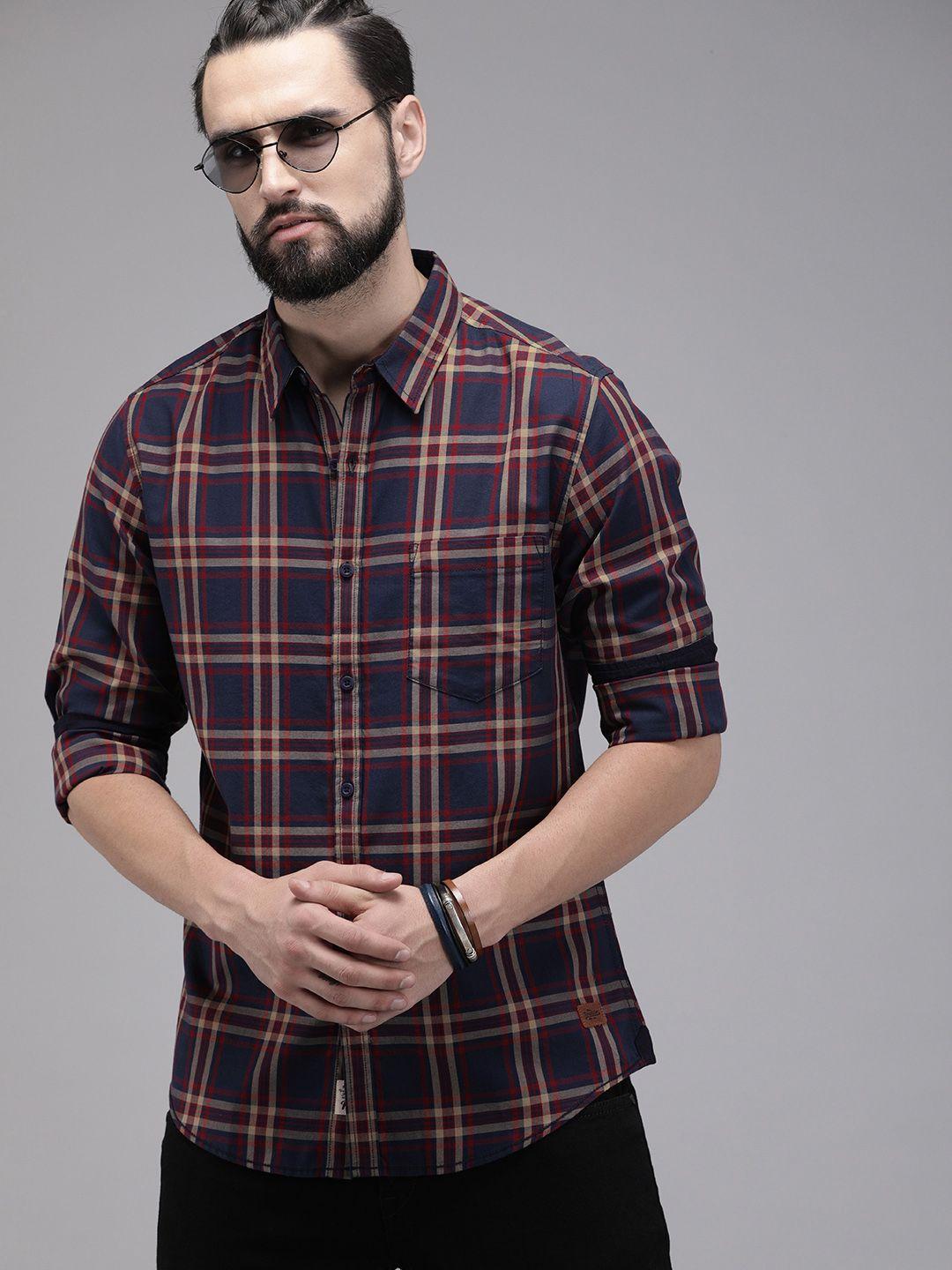 roadster men navy blue  red checked sustainable casual shirt