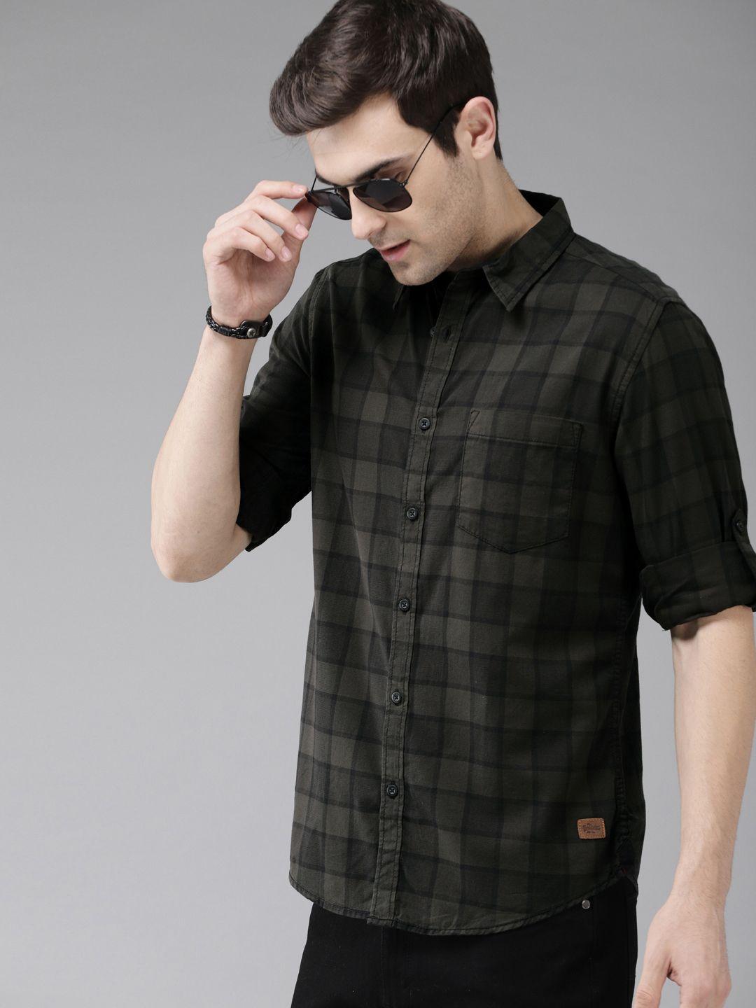 roadster men olive green & black checked pure cotton sustainable casual shirt