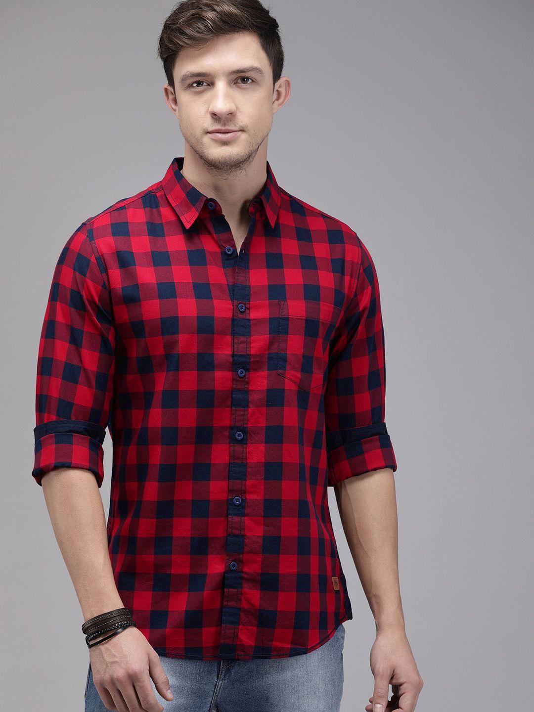 roadster men red & navy blue checked sustainable casual shirt