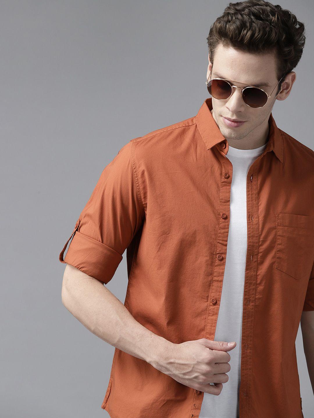 roadster men rust orange solid roll-up sleeves regular fit casual shirt