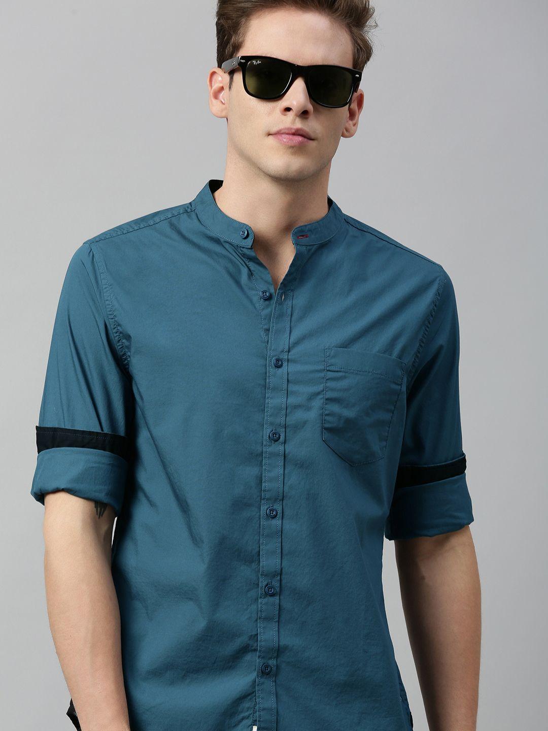 roadster men teal blue regular fit solid casual shirt