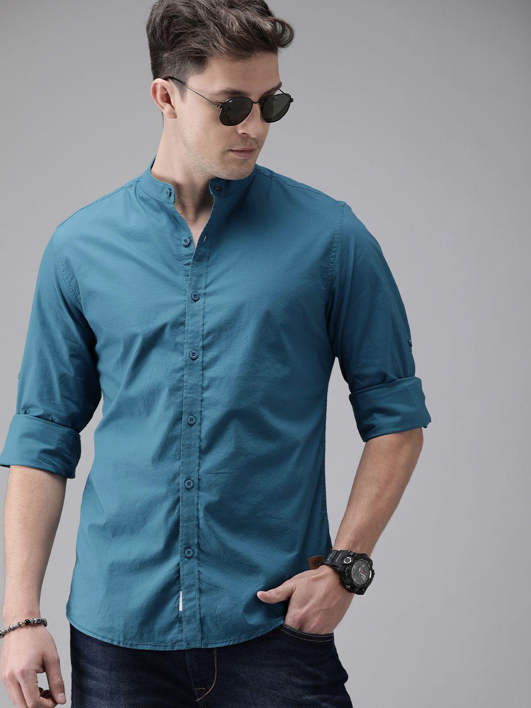 roadster men teal blue regular fit solid casual shirt