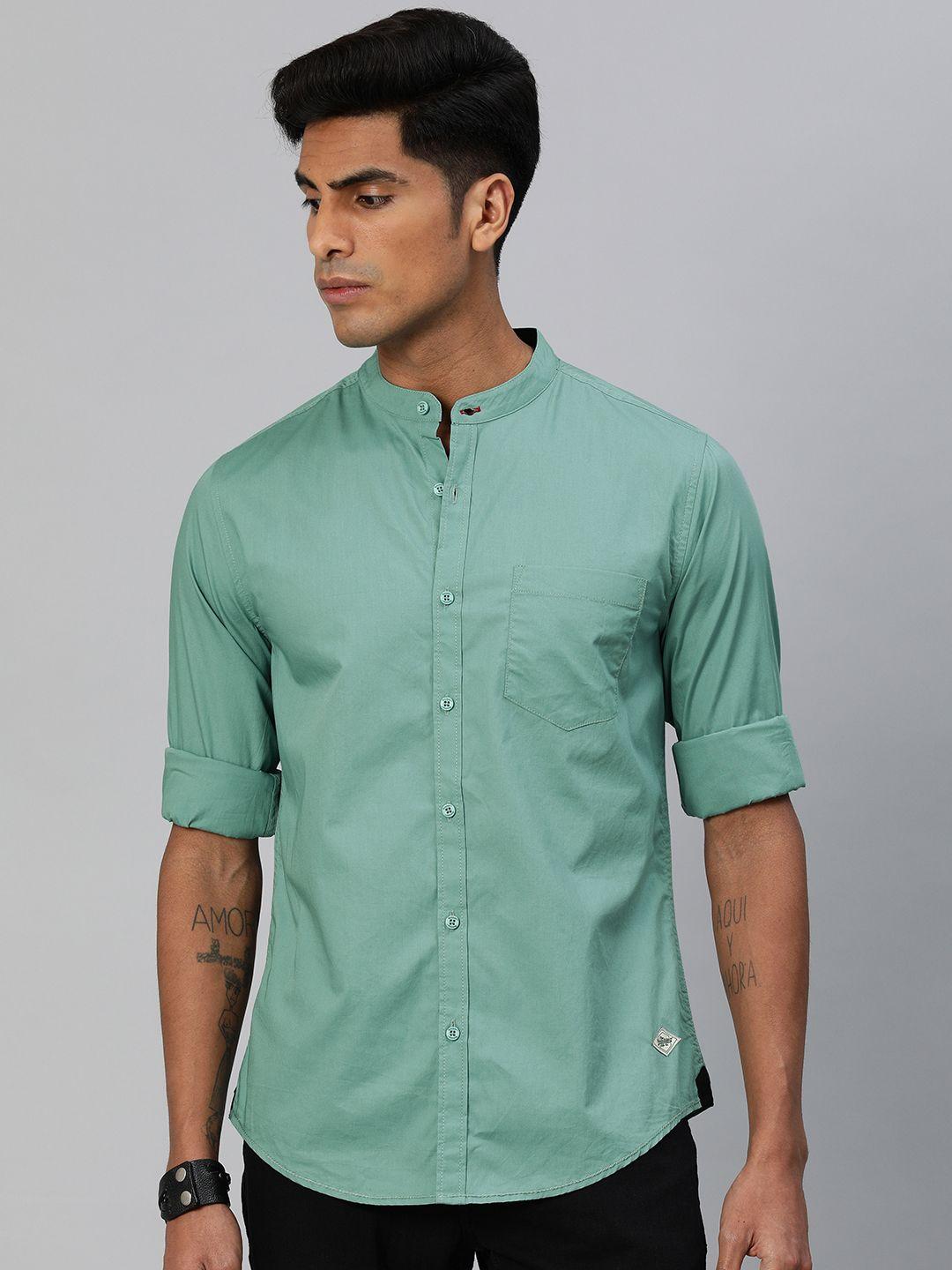 roadster men teal green regular fit solid casual shirt