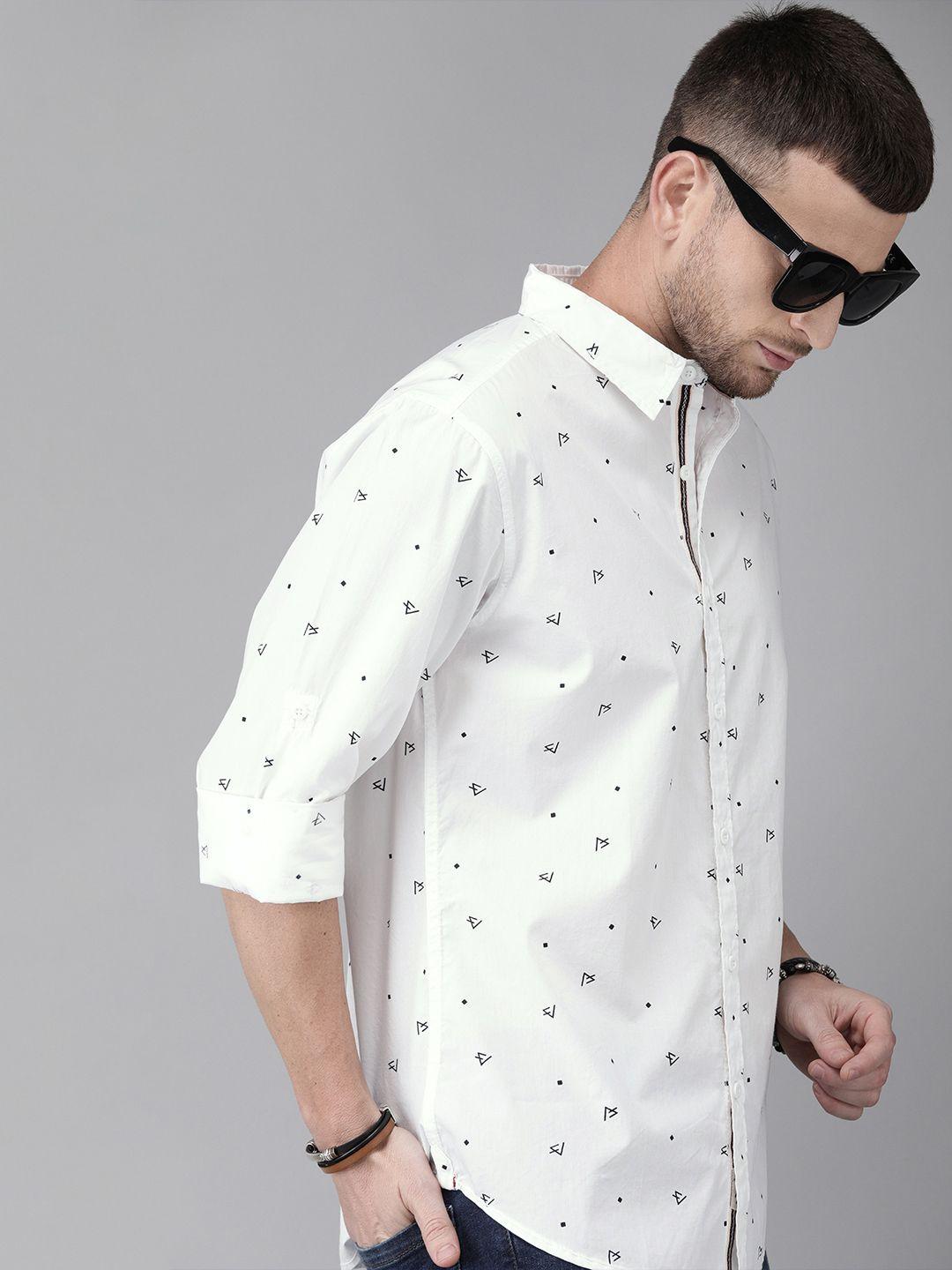 roadster men white & black geometric printed pure cotton sustainable casual shirt