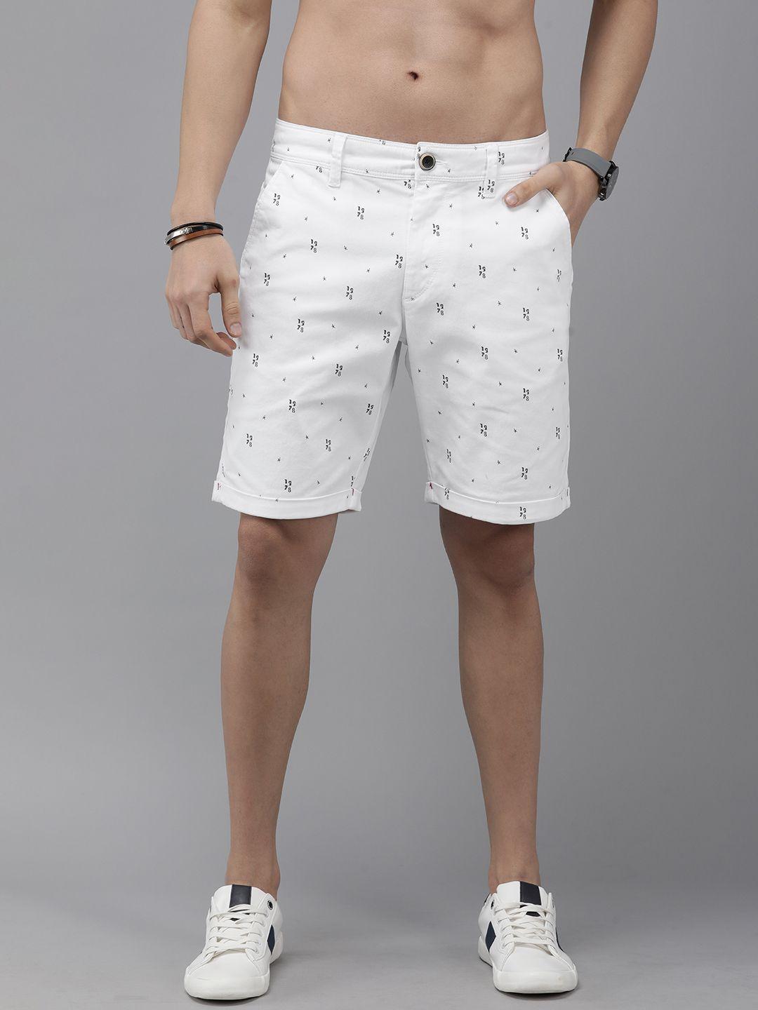 roadster men white & black printed regular fit chino shorts