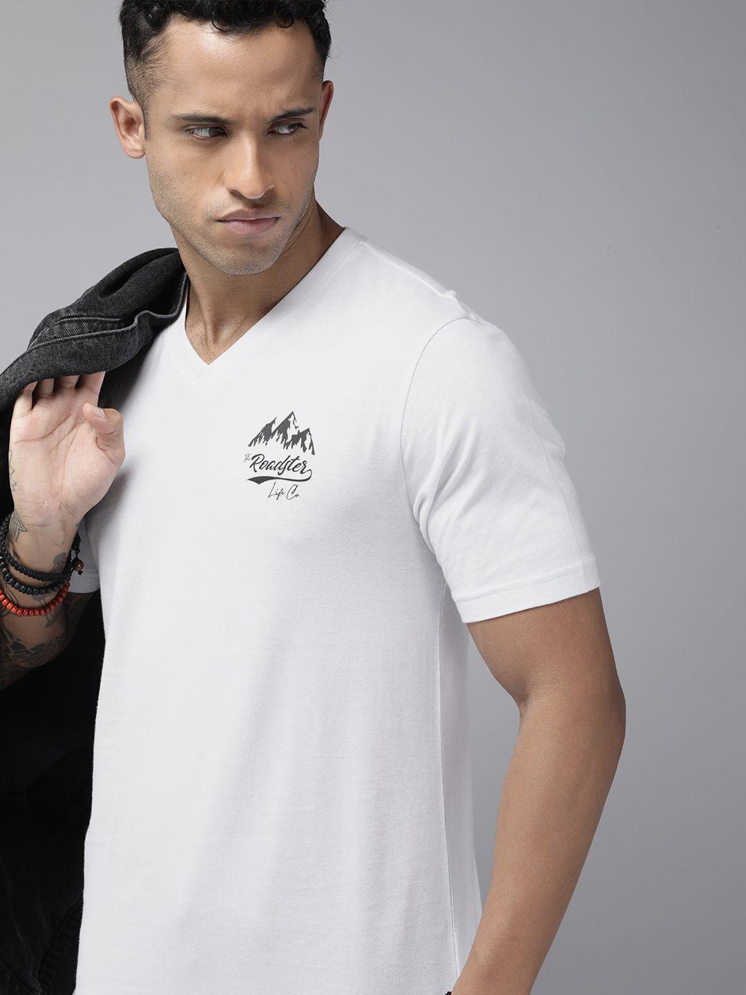 roadster men white printed v-neck pure cotton t-shirt