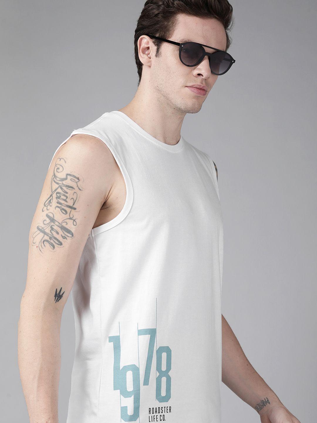 roadster men white typography printed pure cotton t-shirt