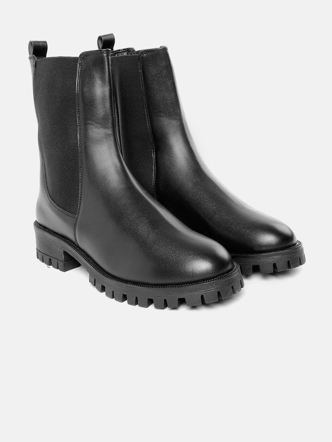 roadster women black solid mid-top block heel chelsea boots
