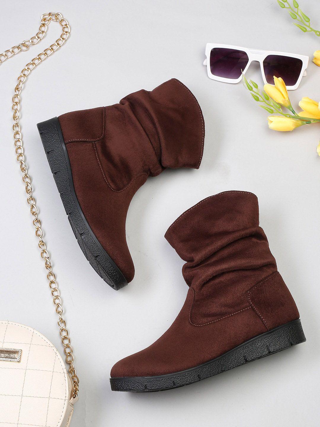 roadster women brown solid suede winter boots