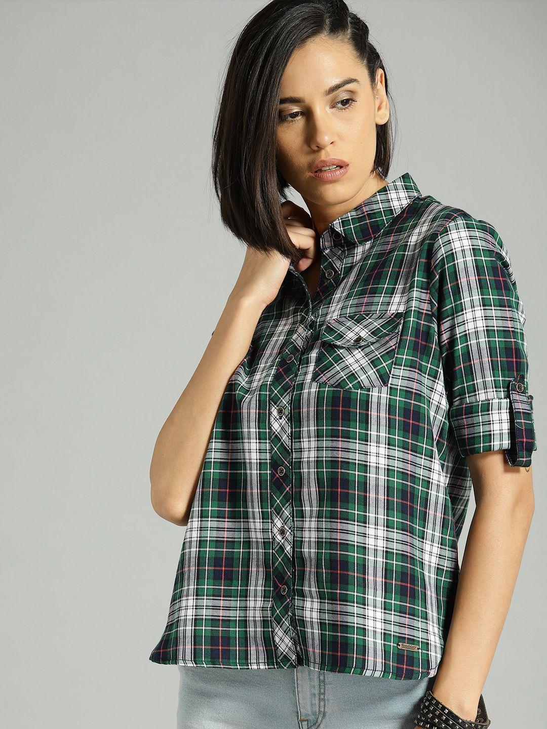 roadster women green & white regular fit checked casual shirt