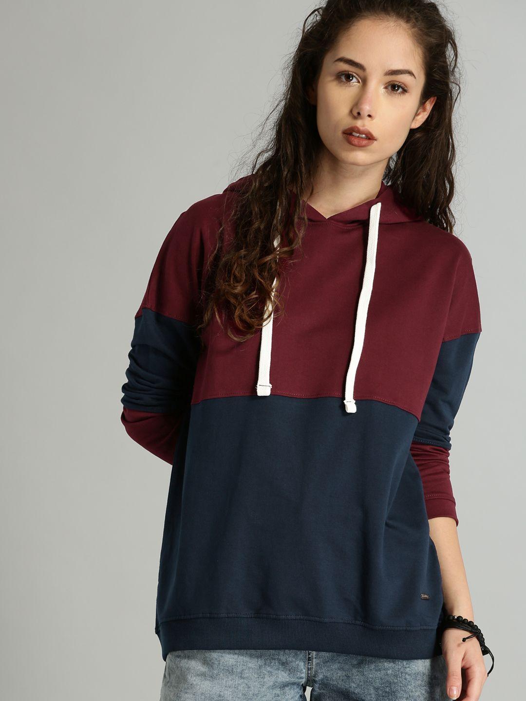 roadster women maroon & navy blue colourblocked hooded sweatshirt