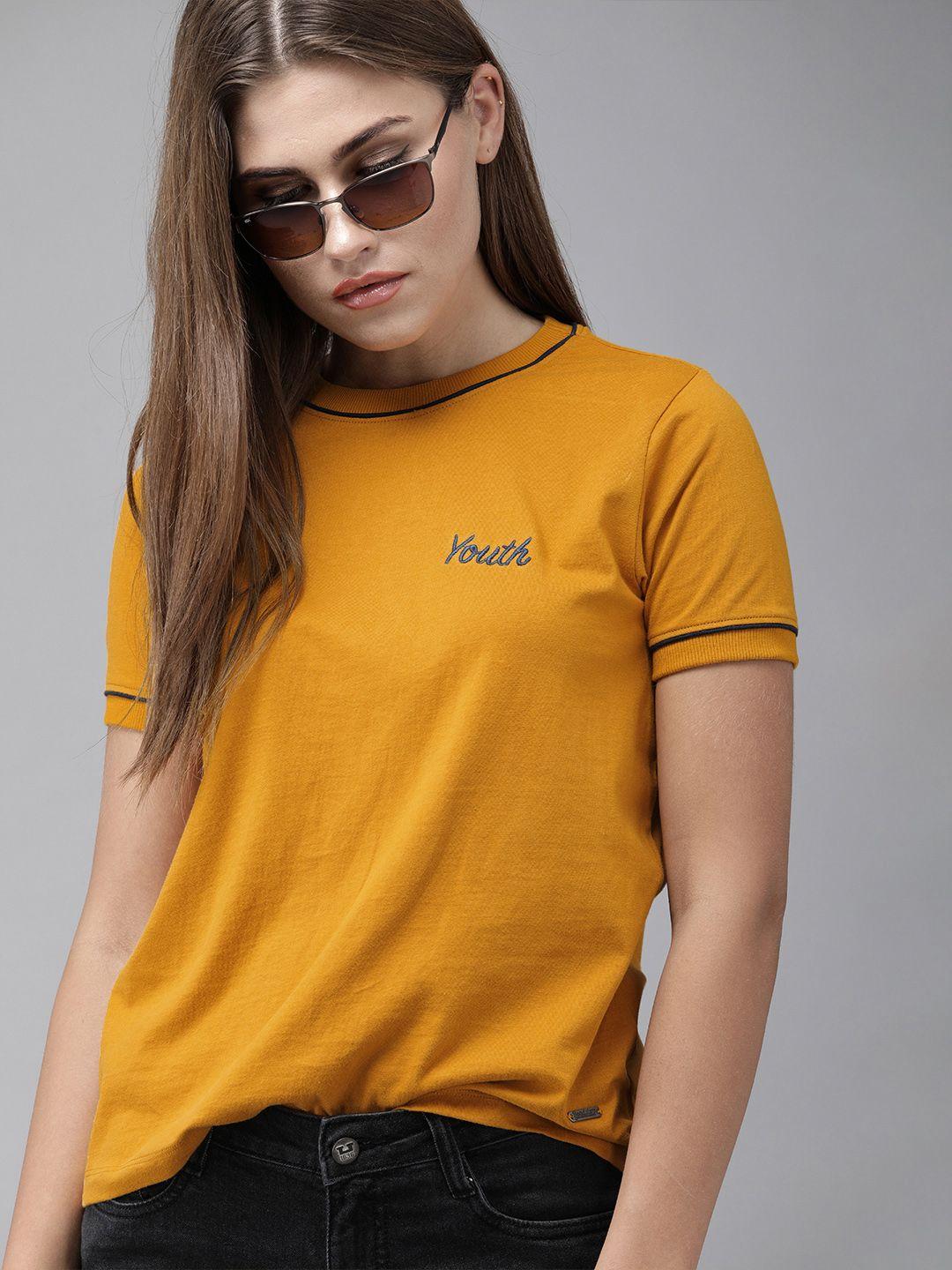 roadster women mustard yellow solid round neck aloe vera technology pure cotton t-shirt