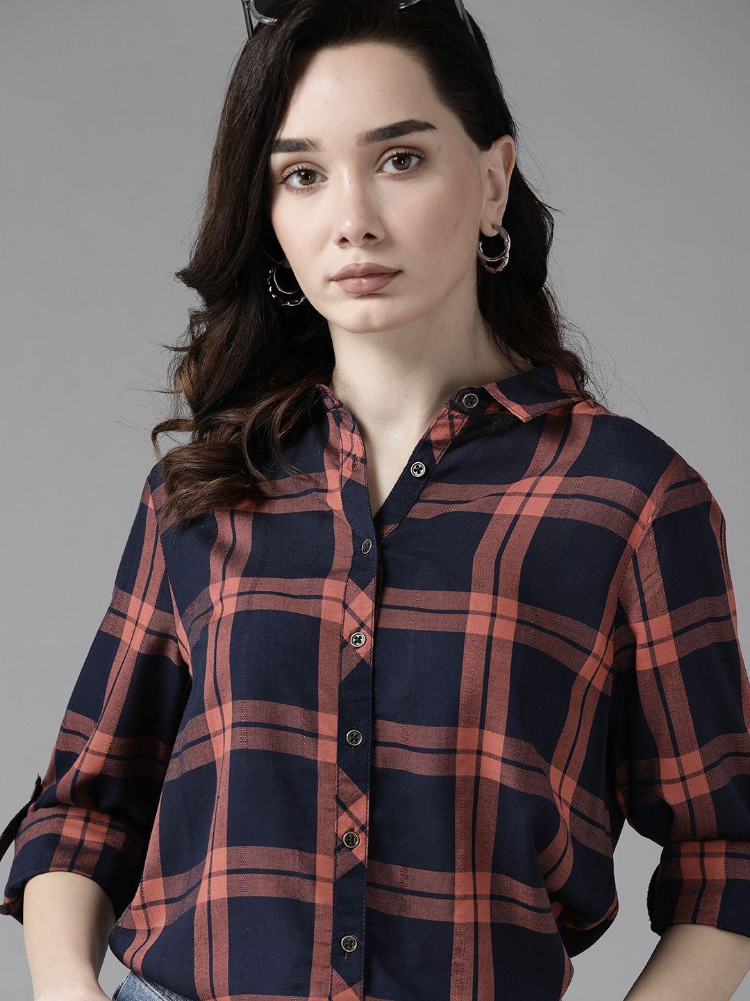 roadster women navy blue & pink checked pure cotton casual shirt