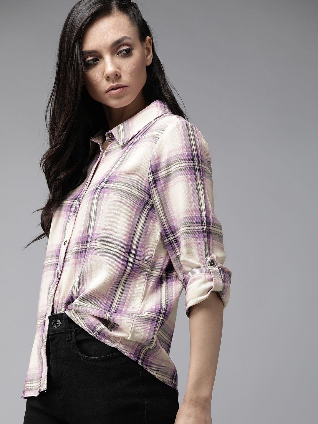 roadster women off-white & purple regular fit checked casual shirt