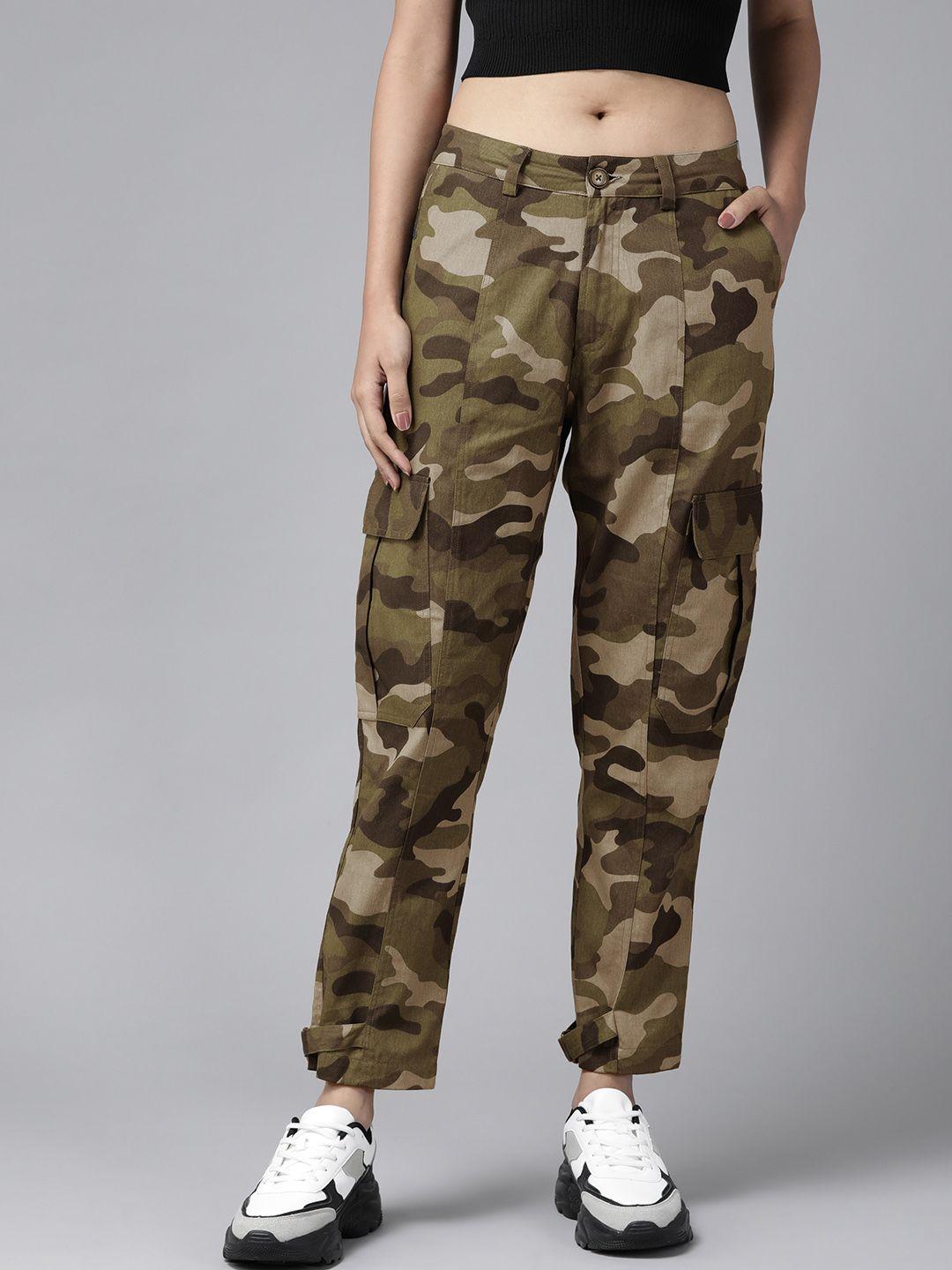 roadster women olive green & black pure cotton camouflage printed cargos trousers