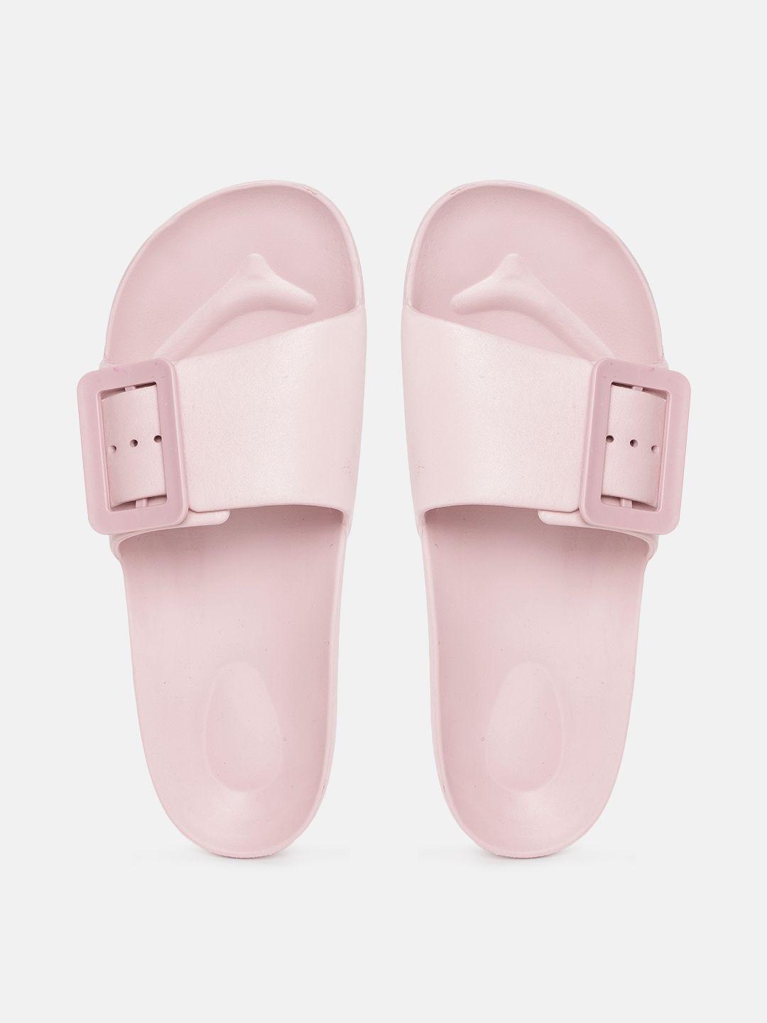 roadster women pink solid sliders