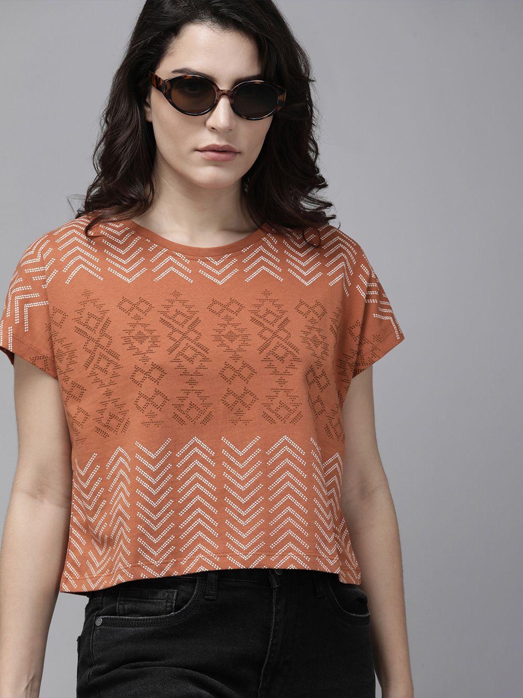 roadster women rust orange & white geometric printed pure cotton boxy crop top