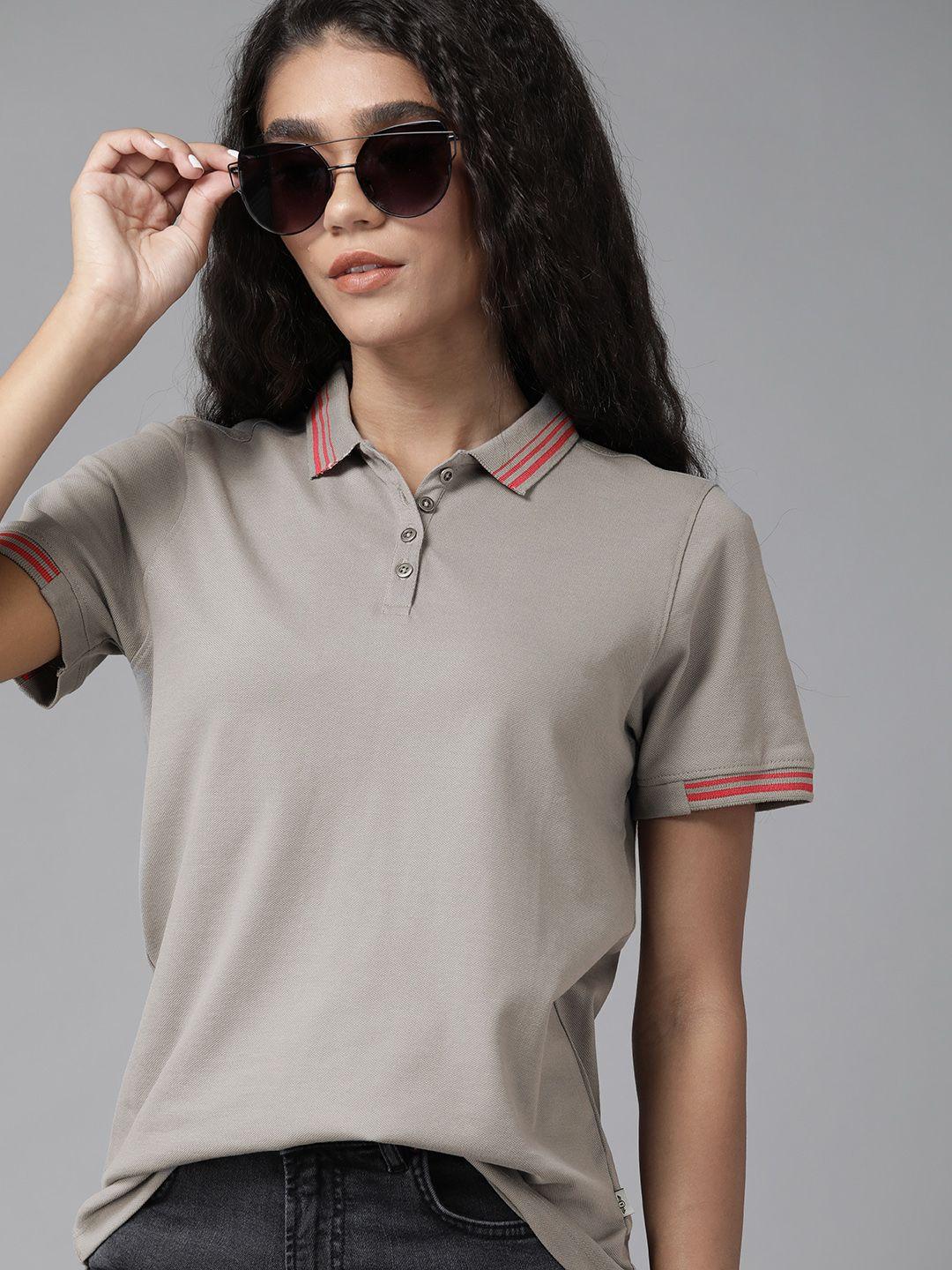 roadster women taupe solid polo collar t-shirt