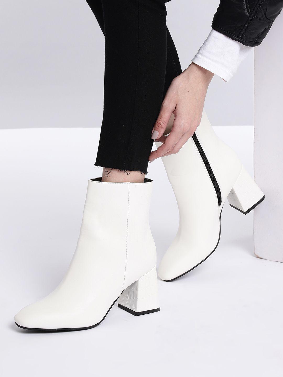 roadster women white solid mid-top block heel regular boots